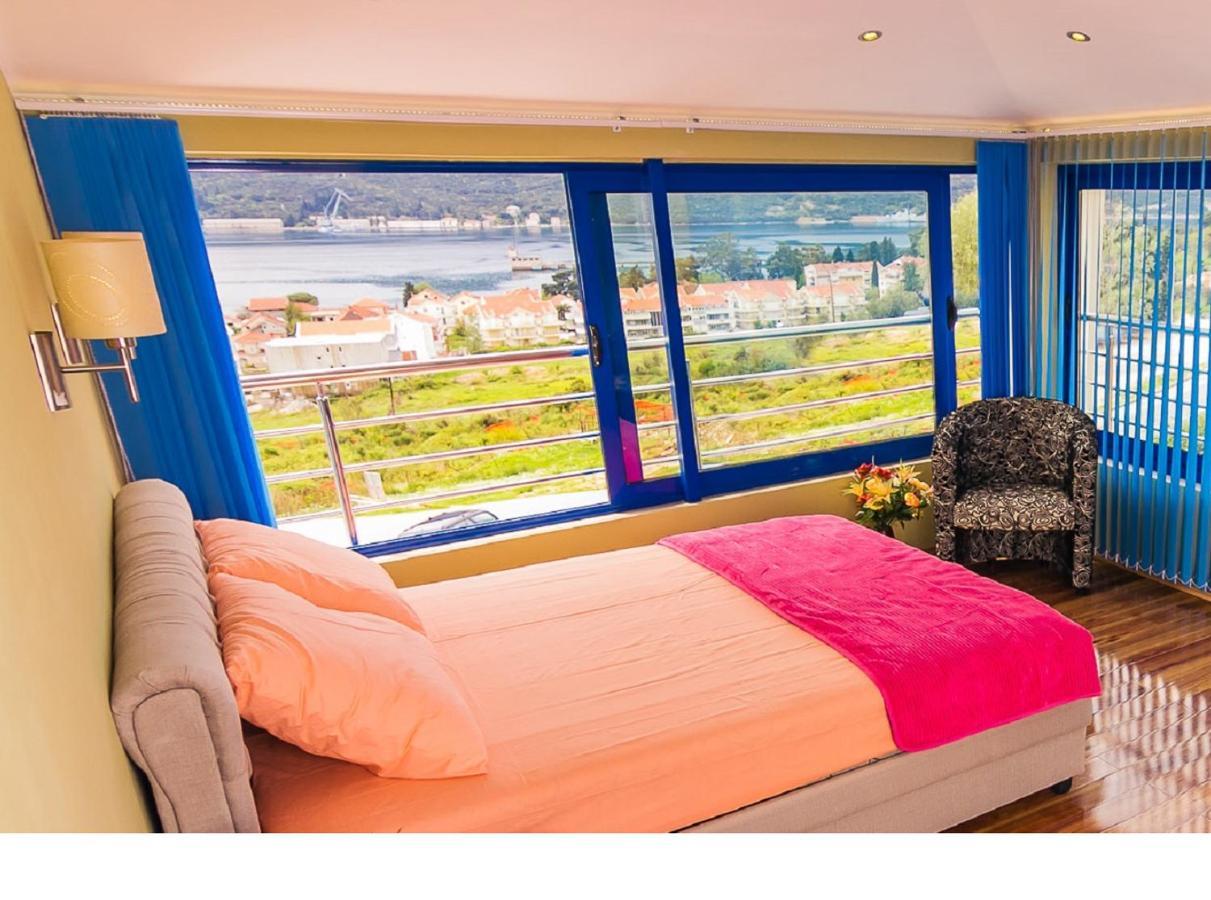 Villa Sea-N-Sun, 7 Bedrooms & Pool, Nearby Portonovi Marina. Ðenovići Eksteriør billede